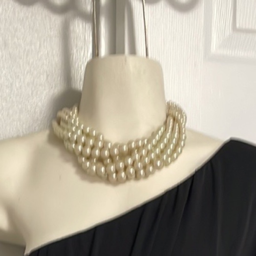 Lia Sophia necklace